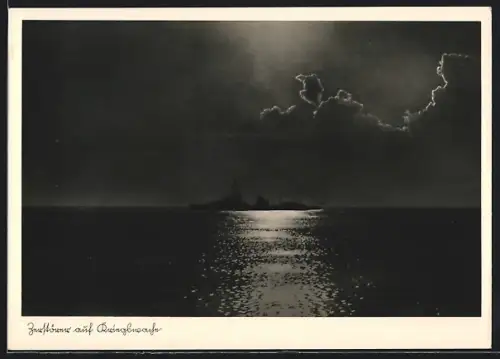 AK Zerstörer auf ruhiger See auf Kriegswache, Kriegsmarine