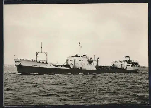 AK Handelsschiff MT Scanthiod auf See