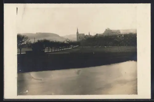 Foto-AK Kl. Hausen b. Waldbreitbach, Kirche und Schloss