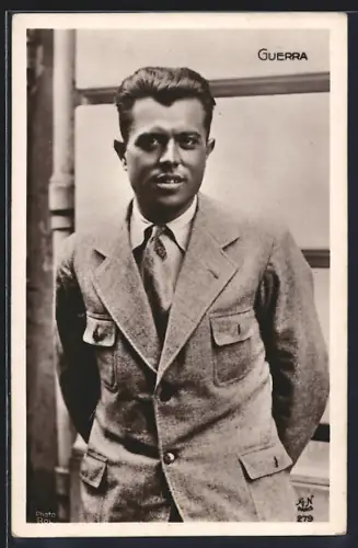 Foto-AK A. N. Paris Nr. 279: Porträt eines Fliegers, Guerra