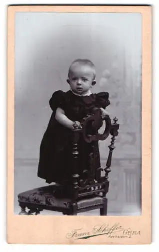 Fotografie Franz Scheffer, Gera, Adelheidstrasse 2, Ella Schreiber im Juni 1900
