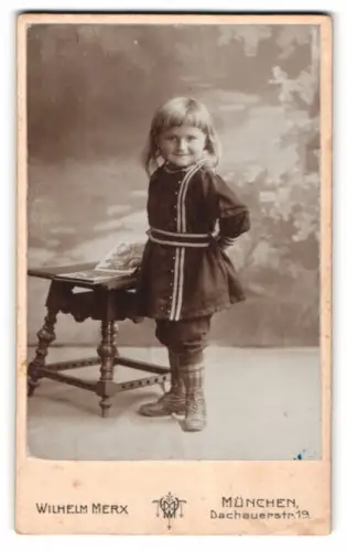Fotografie Wilhelm Merx, München, Dachauerstr. 19, Hermann G. als kleines Kind