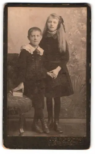 Fotografie Jos. Wörsching, Starnberg, Karl und seine Schwester im Studio
