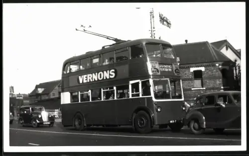 Fotografie Alan B. Cross, Solihull, englischer Doppelstockbus mit Fahrtziel Barming Fountain Inn