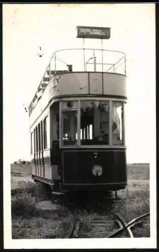Fotografie W. P. Witherstone, London, englische Strassenbahn mit Fahrtziel Royal Parade Crumbles