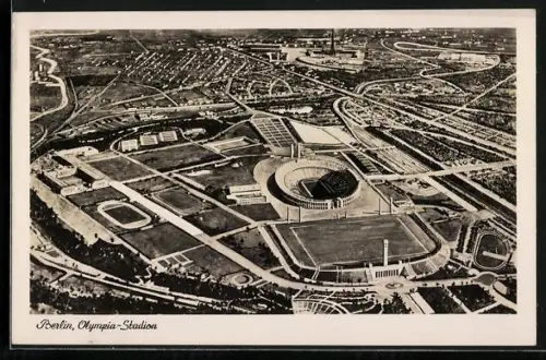AK Berlin, das Olympiastadion mit weiteren Sportstätten, Messegelände und Deutschlandhalle