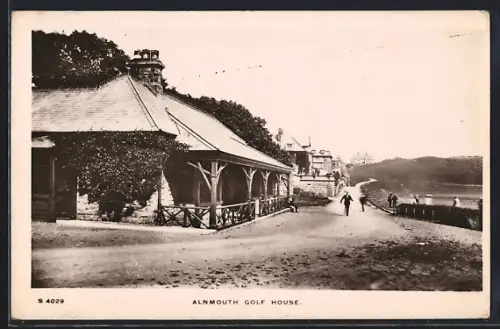 AK Alnmouth, Golf House