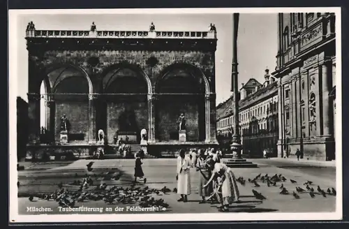 AK München, Taubenfütterung an der Feldherrnhalle