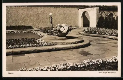 AK Essen, Reichsgartenschau, Blumenbeete im Sonnenschein