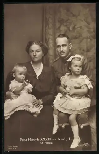 AK Prinz Heinrich XXXIII. von Reuss j. L. mit seiner Familie