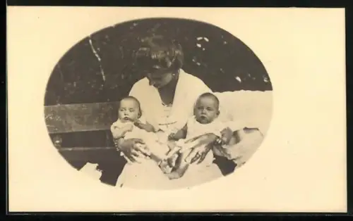 AK Prinzessin Margarete von Hohenzollern-Sigmaringen mit Kindern