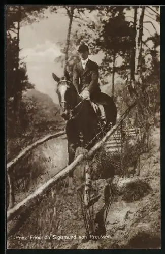 AK Prinz Friedrich Sigismund von Preussen, beim Ausritt im Wald