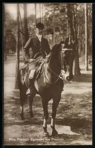 AK Prinz Friedrich Sigismund von Preussen, mit dem Pferd im Wald