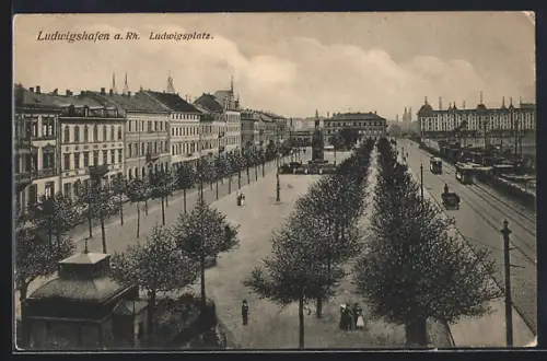 AK Ludwigshafen a. Rhein, Strassenbahn am Ludwigsplatz