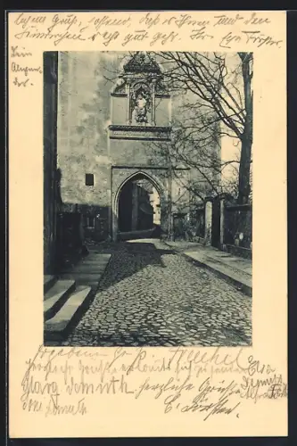 AK Bautzen, Toreinfahrt zur Ortenburg mit Denkmal des Ungarnkönigs Mathias Corvinus