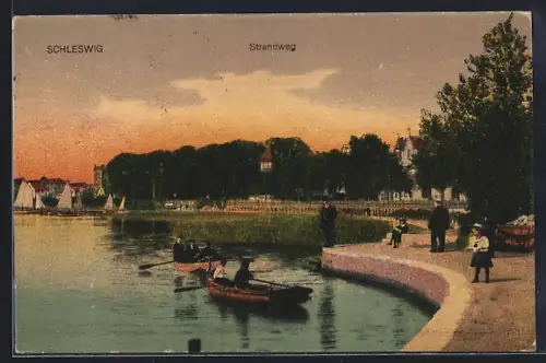 AK Schleswig, Strandweg mit Bootsfahrern
