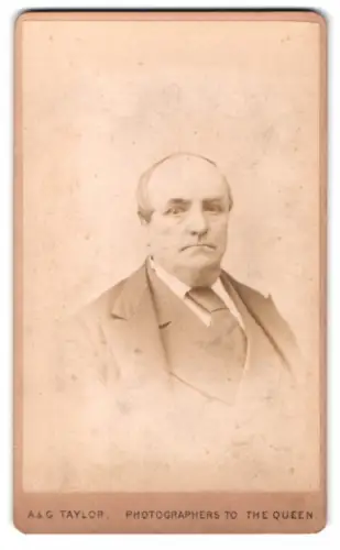 Fotografie A. & G. Taylor, Manchester, Market Street 60, Porträt eines Mannes