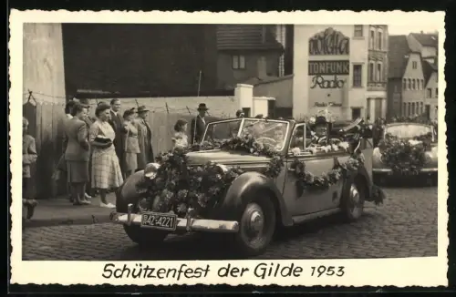 Fotografie Bührmann, Iserlohn, Ansicht Iserlohn, Auto Wanderer W23 Cabrio, Schützenfest der Gilde 1953