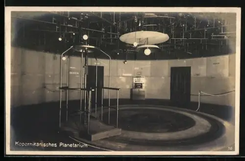 AK München, Deutsches Museum, Kopernikanisches Planetarium, Innenansicht