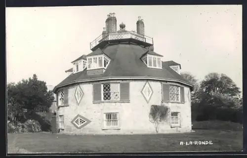 AK Exmouth, La Ronde