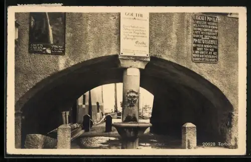 AK Torbole, Ponale Wasserfall mit Gedenktafel für Goethe