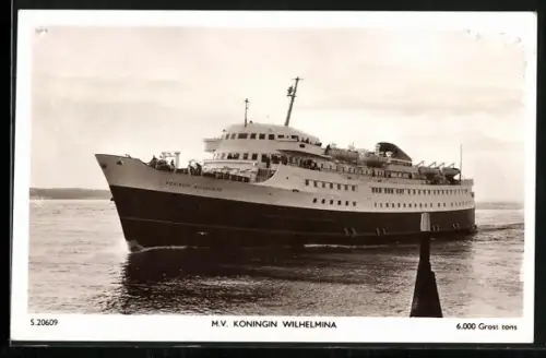 AK Passagierschiff MV Koningin Wilhelmina auf See