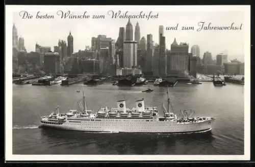 AK New York, Swedish American Line m.s. Gripsholm, Passagierschiff, Skyline