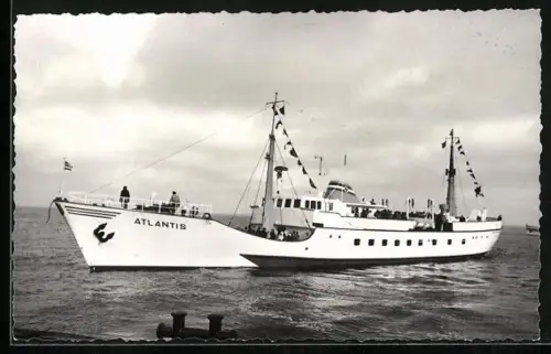 AK Passagierschiff Atlantis auf See