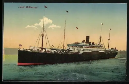 AK Passagierschiff Graf Waldersee nahe der Küste