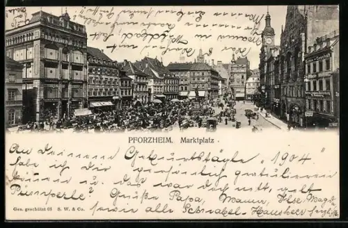 AK Pforzheim, Marktplatz mit Geschäften, Denkmal, Stände