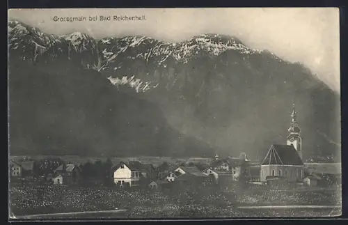 AK Grossgmain bei Bad Reichenhall, Ortsansicht mit Kirche und Alpenpanorama