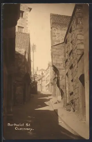 AK Guernsey, Berthelot St.