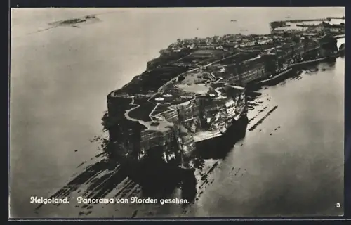 AK Helgoland, Panorama der Insel vom Norden gesehen, Luftbild