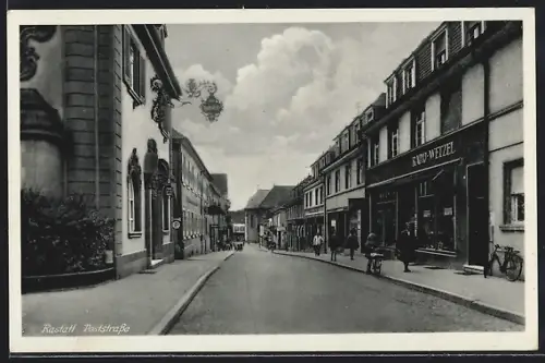 AK Rastatt, Poststrasse mit Geschäften