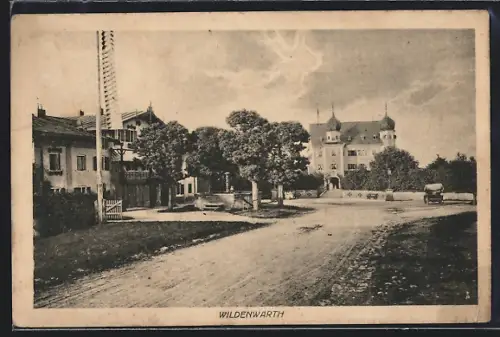 AK Wildenwarth, Strassenpartie mit Brunnen