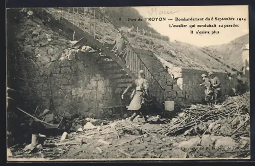 AK Troyon, Bombardement du 8 Septembre 1914, L`escalier qui conduisait au parados n`existe plus