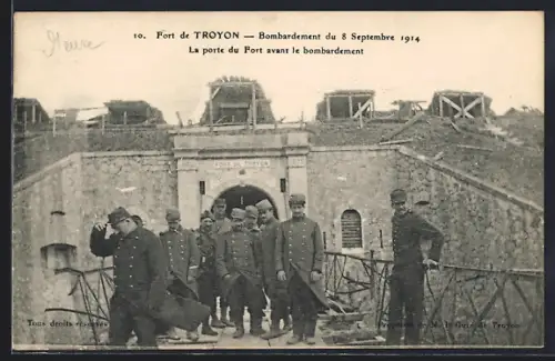 AK Troyon, La porte du Fort avant le bombardement du 8 Septembre 1914