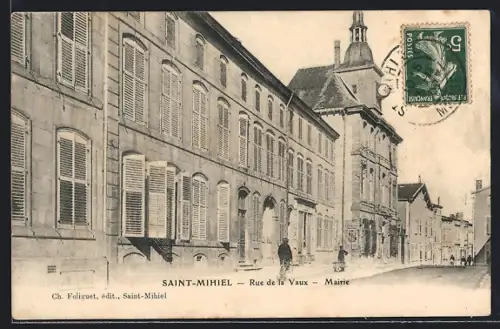AK Saint-Mihiel, Rue de la Vaux, Mairie