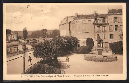 AK Verdun, Vue Panoramique et Place Chevert