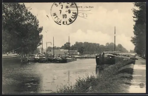 AK Commercy, Le Port avec bateaux amarrés sur la rivière