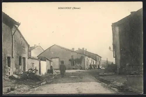 AK Boncourt /Meuse, Rue principale du village avec habitants et maisons anciennes