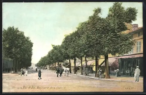 AK Bar-le-Duc, Boulevard de la Rochelle avec promeneurs et boutiques