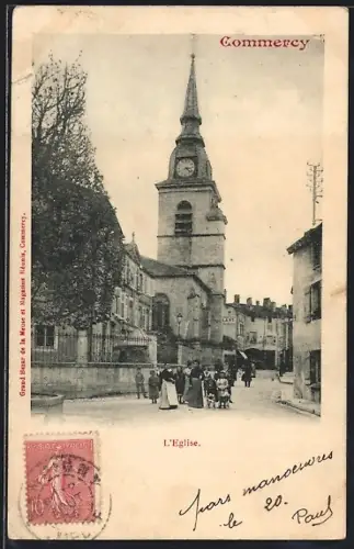 AK Commercy, L`Église et les passants sur la rue animée