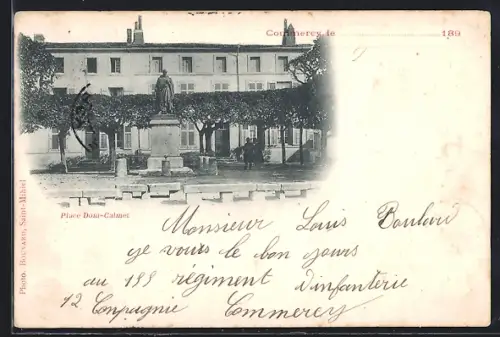 AK Commercy, Place Duroc-Calmet mit Denkmal und umliegenden Gebäuden