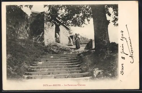 AK Dun-sur-Meuse, La Porte aux Chevaux