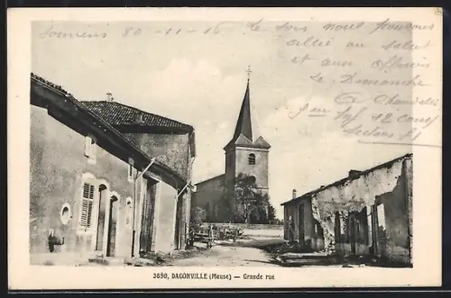 AK Dagonville /Meuse, Grande rue et église au fond
