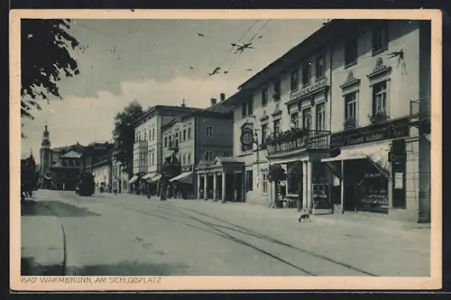 AK Bad Warmbrunn, Gasthof Preussenhof, Am Schlossplatz, Strassenbahn