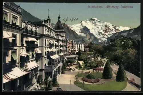 AK Interlaken, der Höheweg mit gewaltigem Bergpanorama