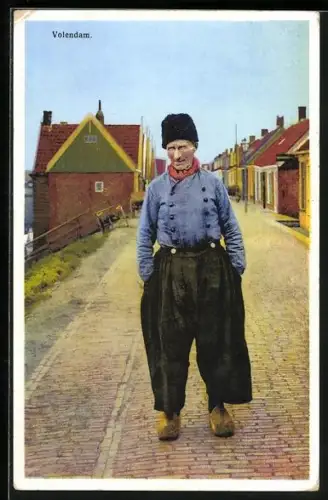 Künstler-AK Photochromie Nr. 5334: Volendam, Niederländer in Volkstracht auf der Strasse