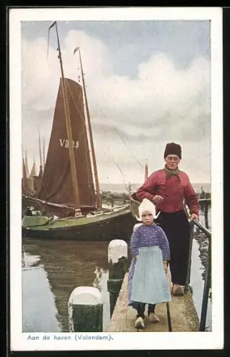 AK an de haven, Mann mit Tochter, niederländische Tracht